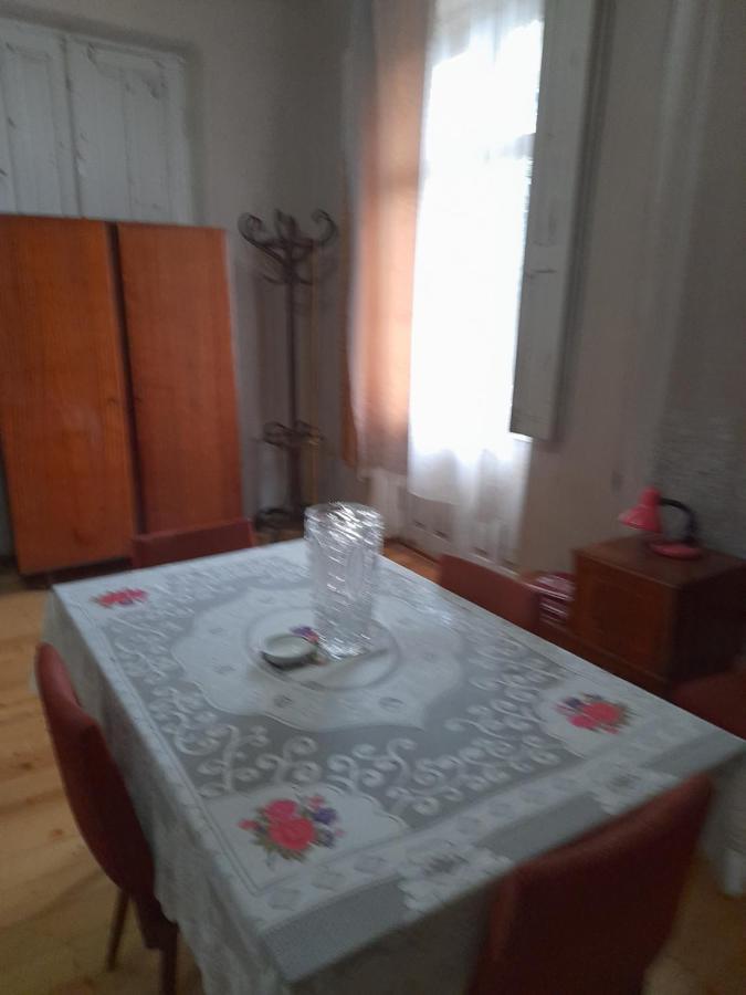 Levani'S Guesthouse Zugdidi Ngoại thất bức ảnh